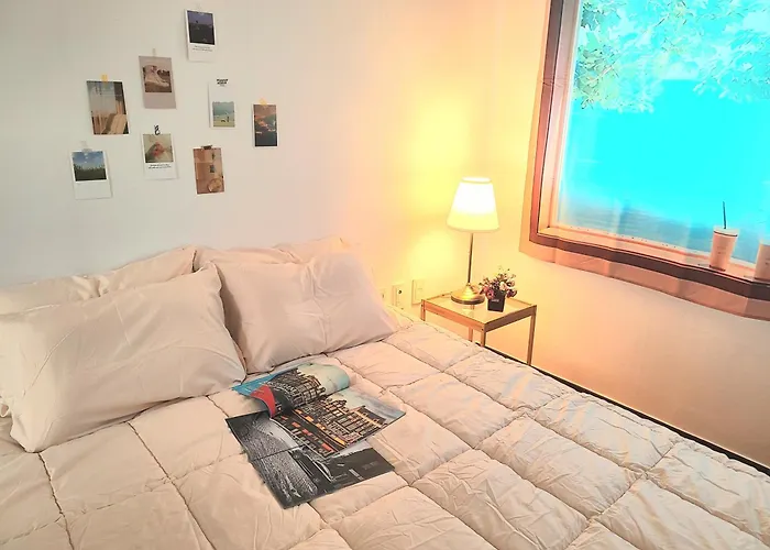 Apartment Amy #gangnam #coex #seolleung Station 6min By Walk #free Washer, Dryer #elevator #large Balcony #two Bedroom
